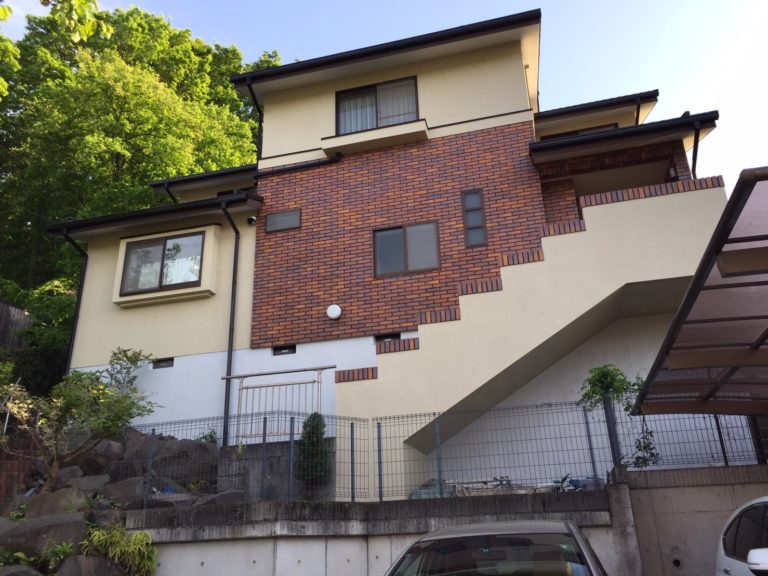 高圧洗浄と超低汚染塗料で保護