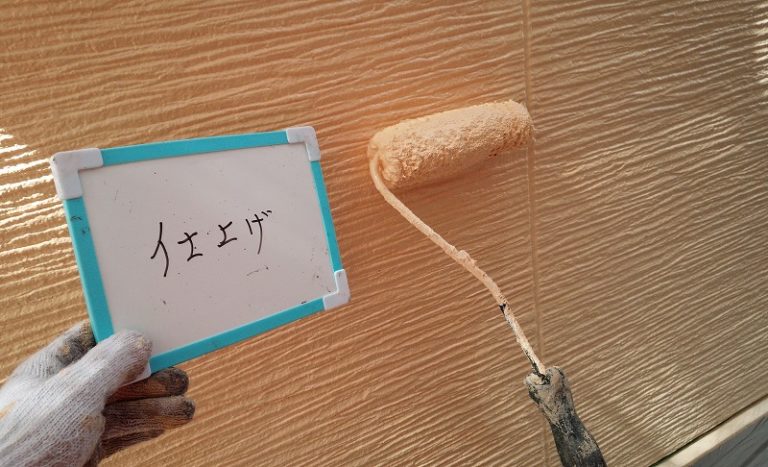 その他の外壁は元々の色に近い色でお家の雰囲気は変えずに、綺麗になりました。