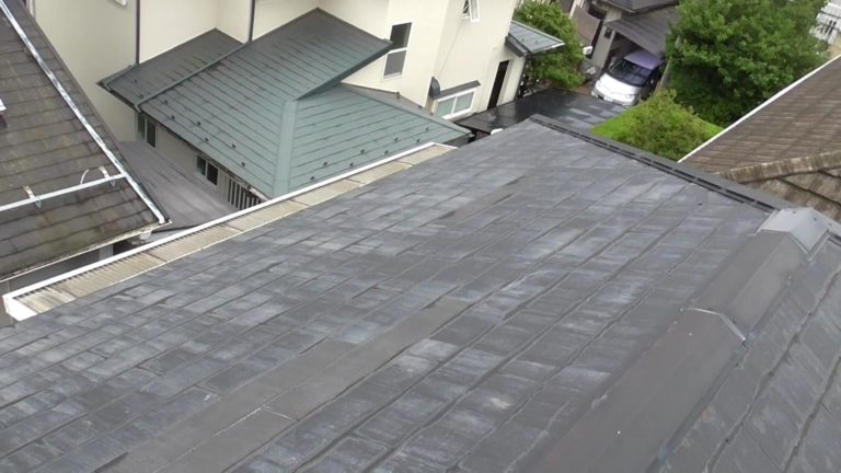 屋根 色褪せ