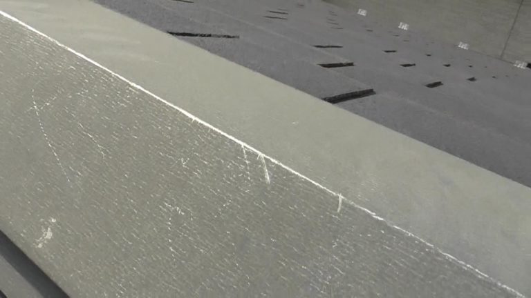 棟板金 褪色
