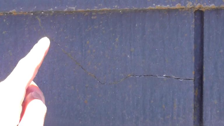 この様なひび割れが10枚程度