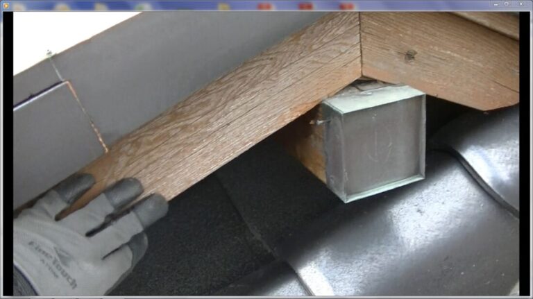 破風板木部色抜け