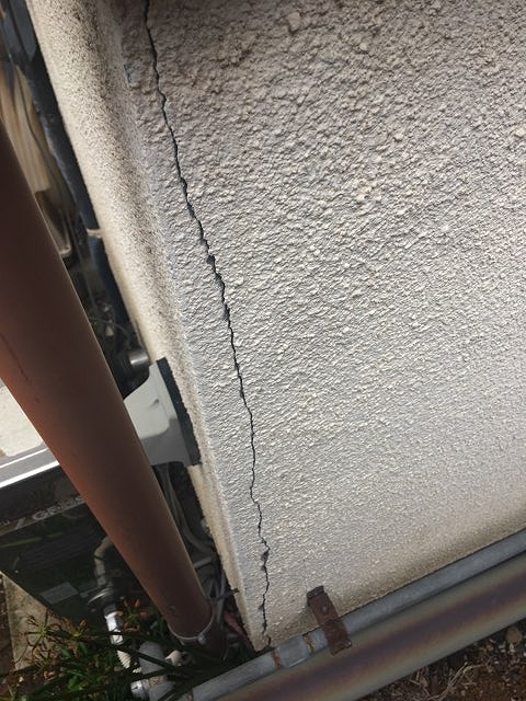 ひび割れ