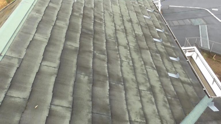 屋根 色褪せ
