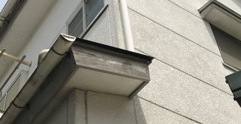 木製破風板 塗膜剥離