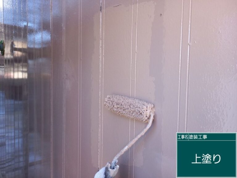 仕上げ塗りで、いずれもメーカー基準塗装を技術投入