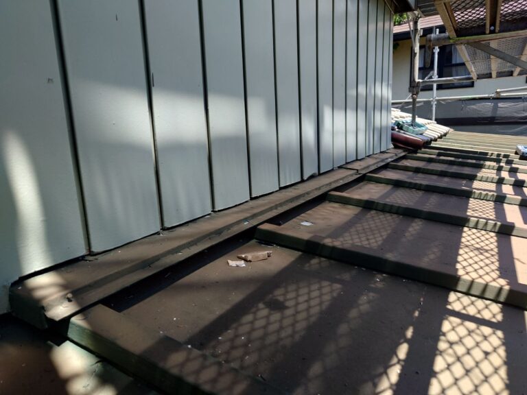 トタン屋根が錆びている