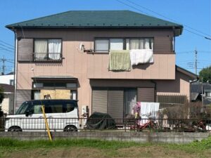 坂戸市萱方｜外壁塗装・屋根リフォーム｜I様邸｜グリーンレイパー・モカ仕上げ