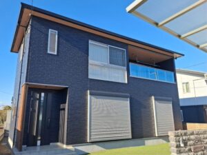 埼玉県日高市女影｜外壁塗装・屋根塗装｜M様邸｜チャコール・カーボングレー仕上げ