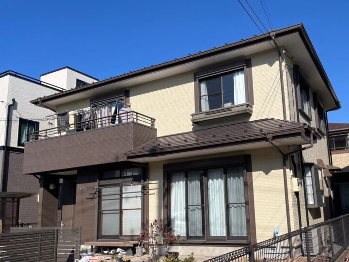坂戸市にっさい花みず木にて築25年の初塗り替え！「フッ素REVO」×「スーパーシャネツサーモF」で美観と耐久性を一新｜色彩デザイン｜S様邸｜ストーン・ラセットブラウン・アイアンバーグ仕上げ